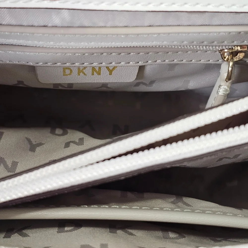 NWOT DKNY embossed shoulder‎ bag crossbody - Picture 4 of 5